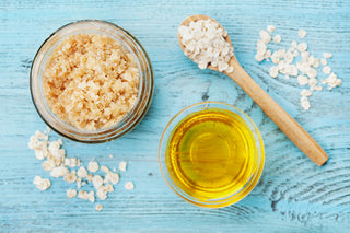 Homemade Honey and Oatmeal Skin Scrub for Smooth, Luscious Skin